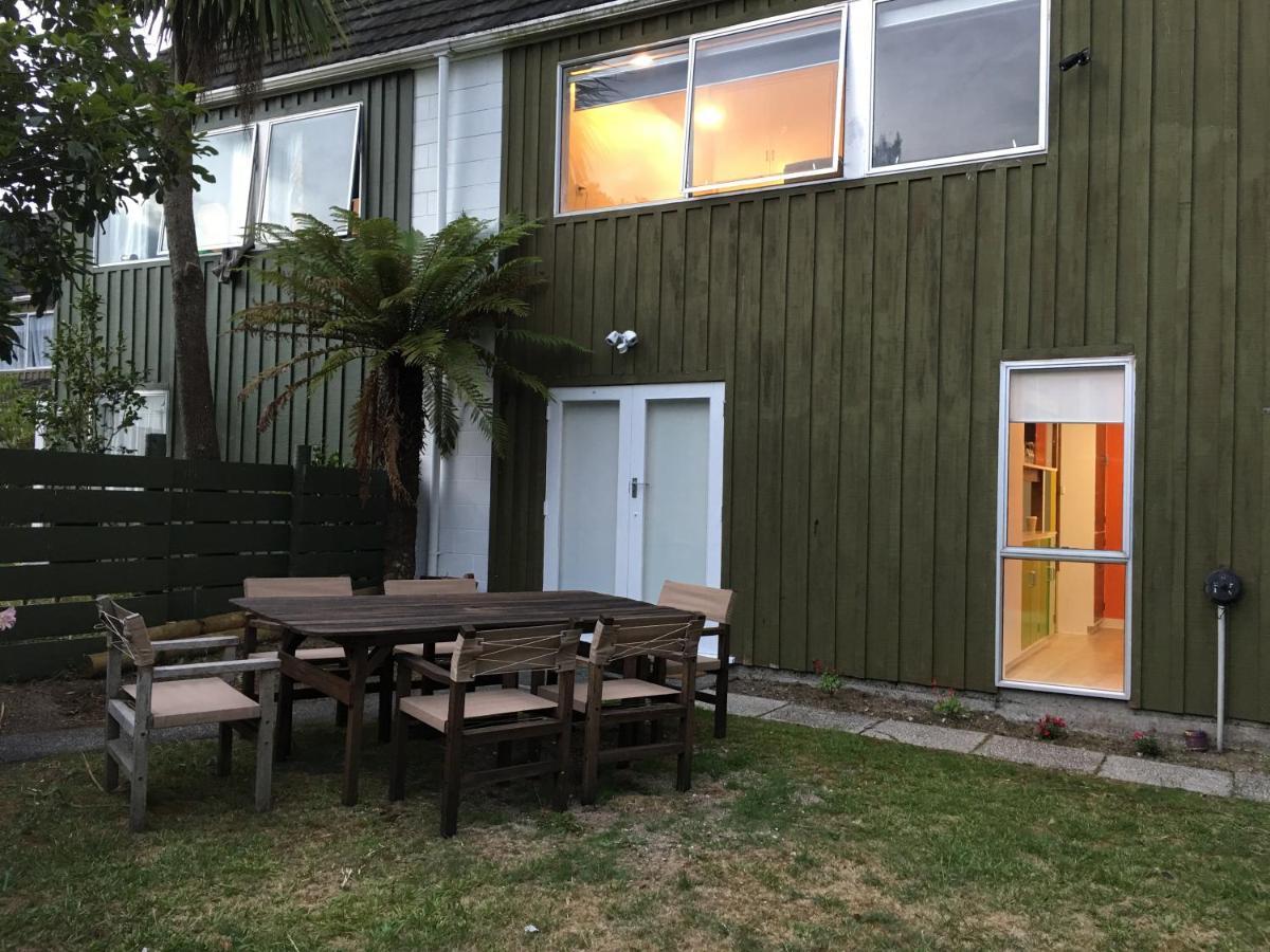 Water'S Edge City Retreat Rotorua Exterior photo