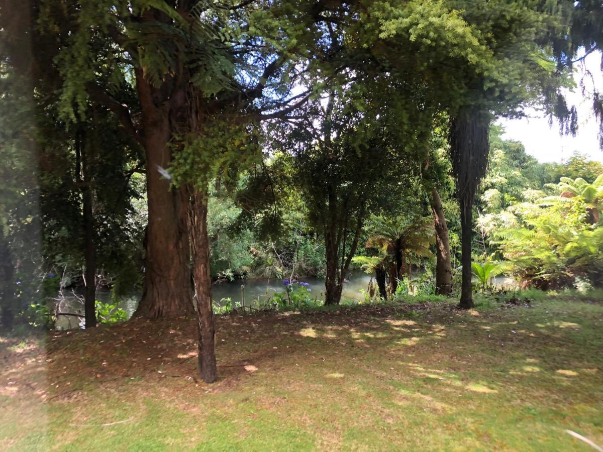 Water'S Edge City Retreat Rotorua Exterior photo